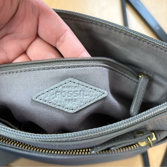 fossil Womens crossbody pebble leather bag - Picture 7 of 14